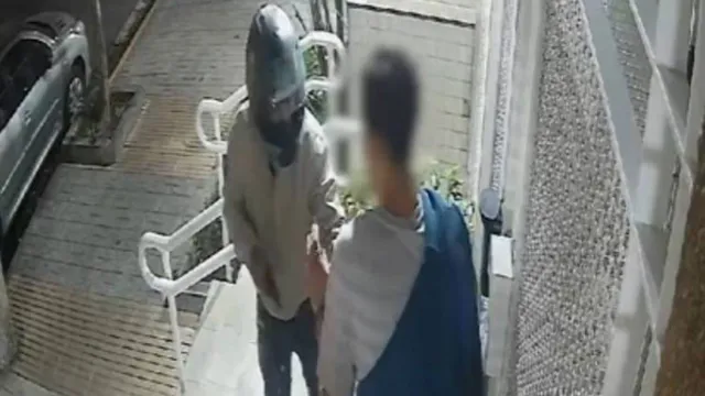 Imagem ilustrativa da notícia Vídeo: adolescente reage e é baleado durante assalto em SP