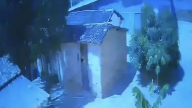 Imagem ilustrativa da notícia Vídeo: passagem de meteoro causa clarão e estrondo na Bahia