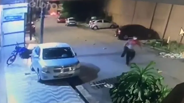 Imagem ilustrativa da notícia Vídeo: câmera flagra homem furtando pneu na Pedreira