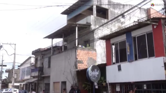 Imagem ilustrativa da notícia Vídeo: homem cai da escada e morre no bairro do Guamá