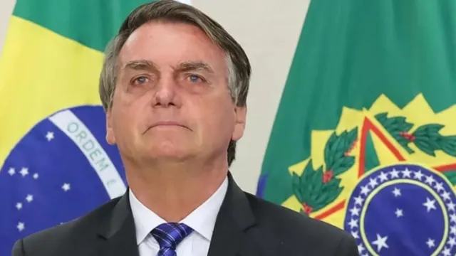 Imagem ilustrativa da notícia Bolsonaro tem passaporte apreendido pela Polícia Federal