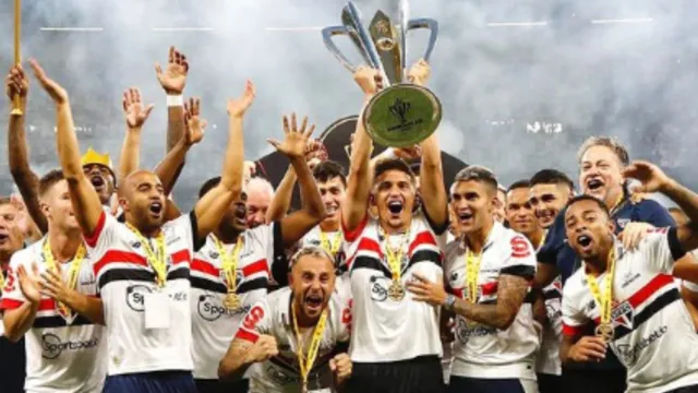 Imagem ilustrativa da notícia São Paulo vence Palmeiras e é campeão da Supercopa do Brasil