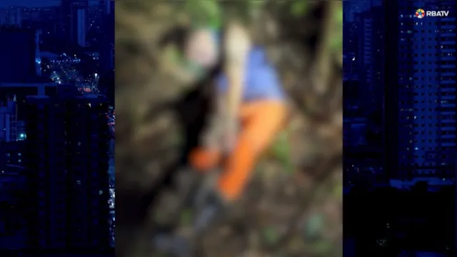 Imagem ilustrativa da notícia Vídeo: corpo é encontrado desovado em mata de Outeiro