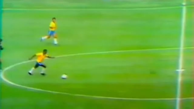 Imagem ilustrativa da notícia O golaço de Nicolas e a história do "gol que Pelé não fez"