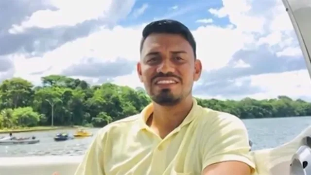 Imagem ilustrativa da notícia Vídeo: Piloto morre na porta de casa no bairro do Guamá