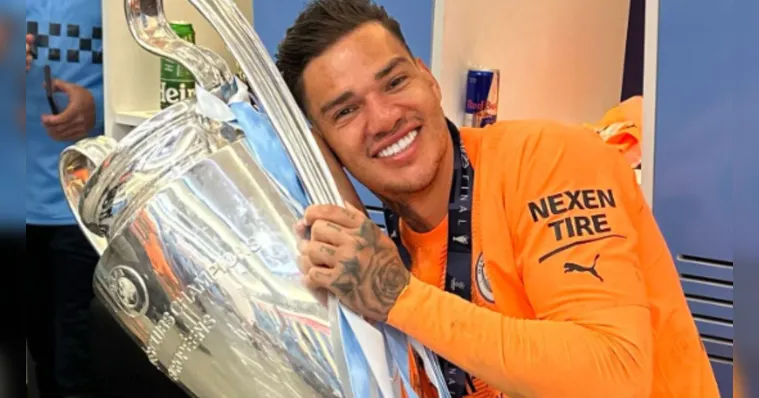 Imagem ilustrativa da notícia Brasileiro Ederson é eleito melhor goleiro no The Best