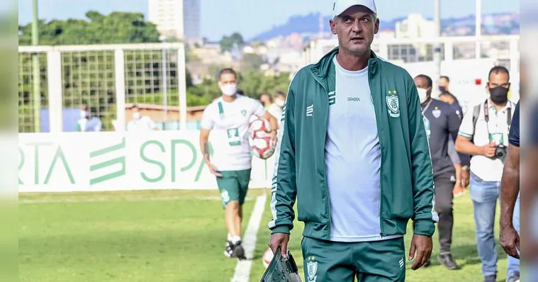 Imagem ilustrativa da notícia Clube do Remo: veja 4 nomes cotados para lugar de Catalá