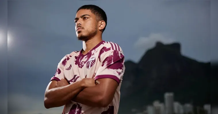 Imagem ilustrativa da notícia Flamengo tem interesse em meia ex-Vasco, que joga nos EUA