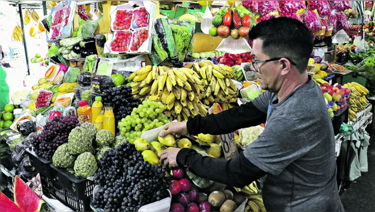 Imagem ilustrativa da notícia Preços de frutas e verduras seguem "flutuando" em Belém