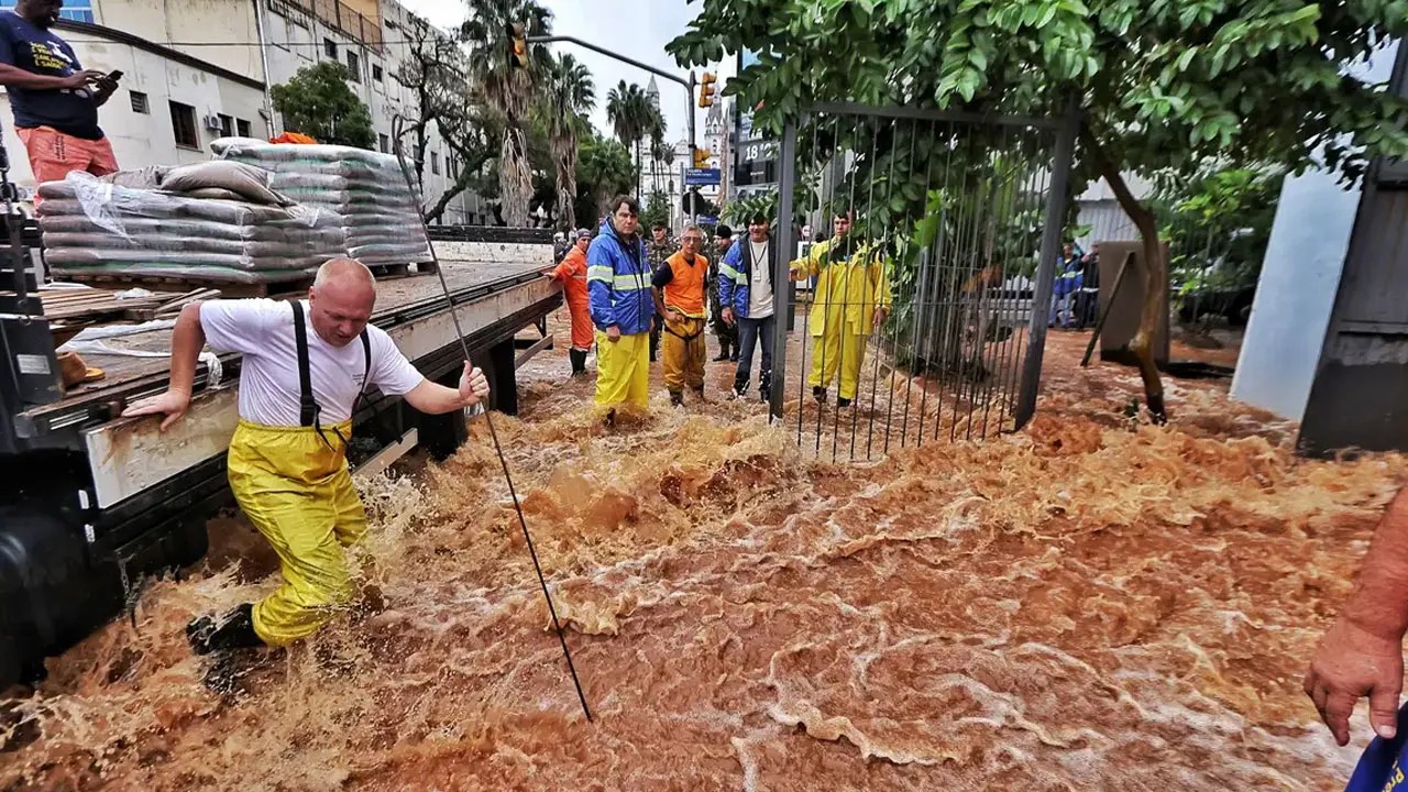Imagem ilustrativa da notícia: Meio milhão de pessoas foram afetadas pelas chuvas no RS