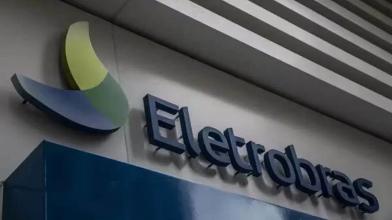 Eletrobras quer reduzir salário de servidores que ganham até R$ 15,5 mil