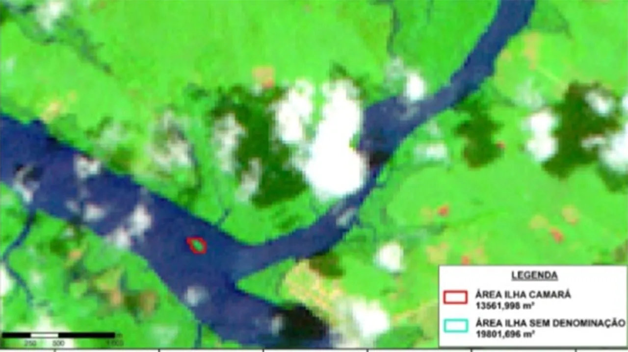 A ilha Camará, em Marapanim, antes de desaparecer no período entre 2016 e 2021.