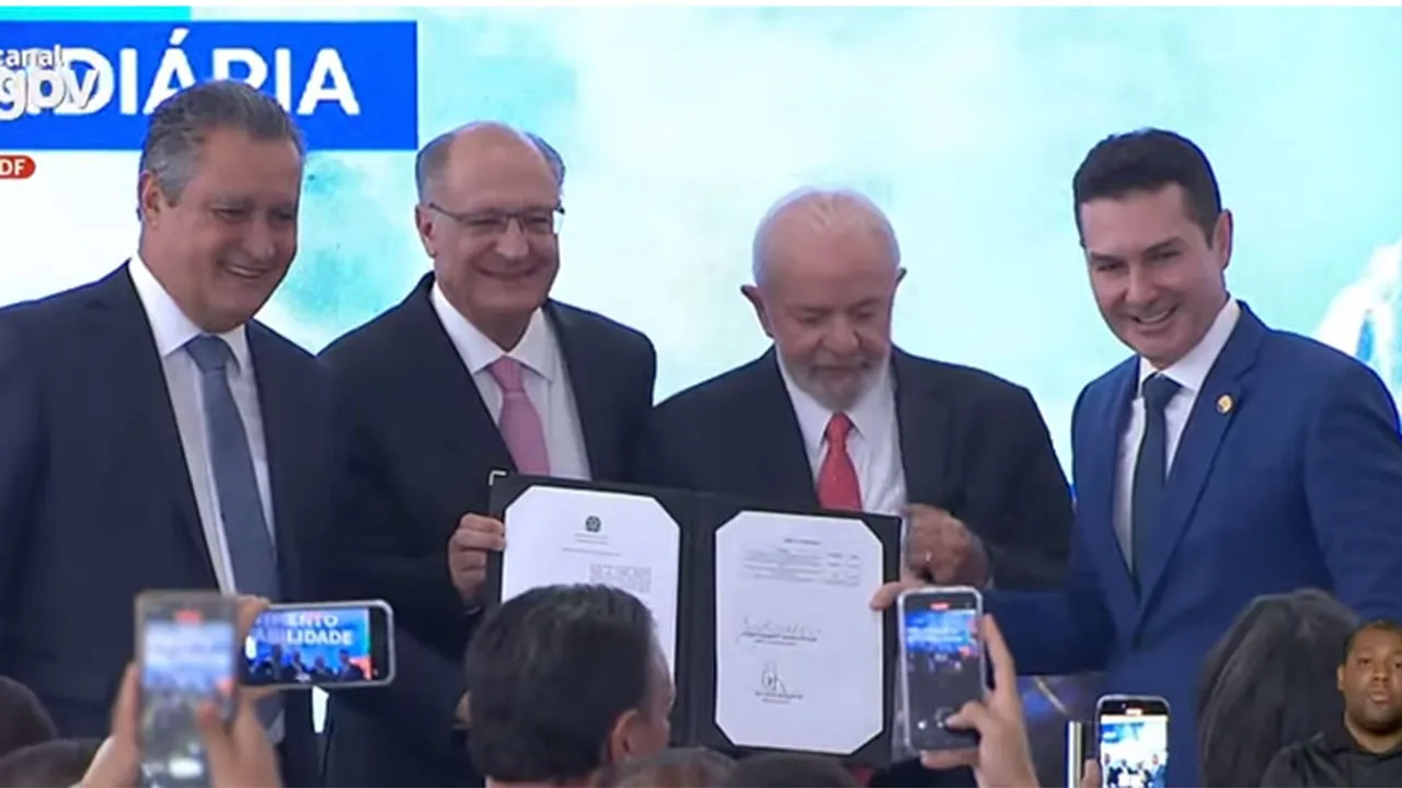 Ministro das Cidades esteve junto ao presidente Lula para o lançamento do Novo PAC
