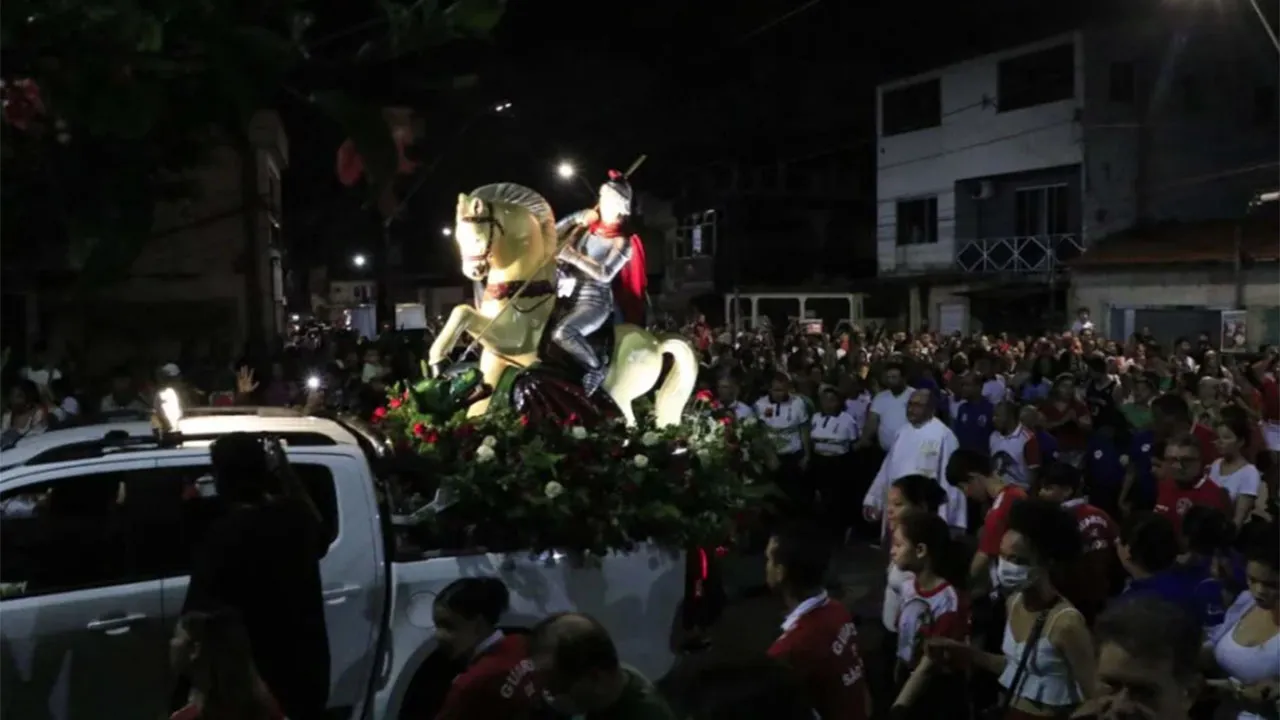 São Jorge é cultuado por católicos no bairro da Marambaia, em Belém.
