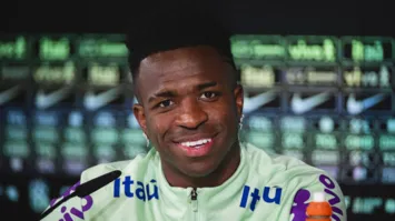 Três episódios de racismo são presenciados durante partida no futebol espanhol.