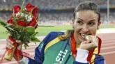 Maurren Maggi foi a primeira mulher brasileira a ter conquistado uma medalha de ouro olímpica em provas individuais