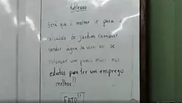 Mensagem deixada na lousa pelo professor