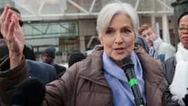 Candidata à presidência dos EUA, Jill Stein, de 73 anos, foi presa