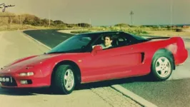 Ayrton Senna dirigindo seu Honda NSX