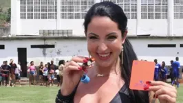 Atriz tem fama nas redes sociais e agora quer ir para o futebol