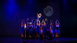 "Amor em Vermelho" retorna aos palcos no Teatro Margarida Schivasappa