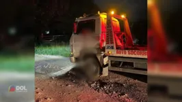 O motorista do caminhão rampa foi morto ainda dentro do veículo