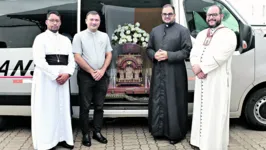 Urna de Santa Teresinha segue até amanhã (8) em Belém e depois segue para outros do Brasil