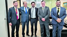 Jader recebeu a visita e foi homenageado por representantes de instituições particulares