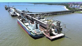 Dos 45 projetos de transporte previstos para o Pará, 22 são de portos e hidrovias. Em 2023, 37% dos grãos exportados, como milho e soja, passaram por seis portos localizados no Estado