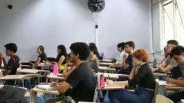 Aulas nos cursinhos preparatórios vão continuar após adiamento do Enem dos Concursos