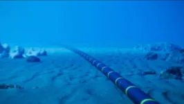 Os cabos submarinos conectam continentes
