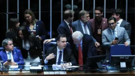 O PLP de voz foi aprovado nesta quarta-feira (8).