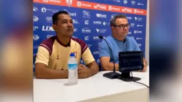Presidente Ferreirinha apresentando o técnico Glauber Ramos