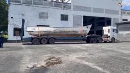 O barco encontrado em Bragança está na base naval de Val-de-Cães, em Belém.