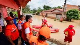 Força-tarefa foi criada pelo Governo do Estado, neste domingo (03), para auxiliar as comunidades afetadas pelos alagamentos