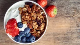 Granola é um alimento leve e bem indicado para quem faz exercícios físicos.