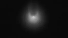 O "cometa diabo” é acompanhado pelos astrônomos por suas explosões de gás e poeira.
