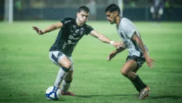 O Remo saiu atrás no placar, ensaiou uma virada, mas acabou sofrendo o segundo gol no final e estreou com derrota na Terceirona diante do Fenômeno Azul.