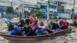 Muitas famílias estão desabrigadas e precisam de doações.