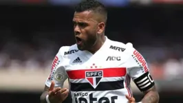 Por conta de acordo após rescisão de contrato, em 2021, São Paulo segue como principal fonte de renda de Daniel Alves.