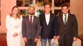 Os defensores públicos Mônica Belém, Leonardo Magalhães e João Paulo Lédo visitaram o senador Jader Barbalho nesta segunda-feira (25)