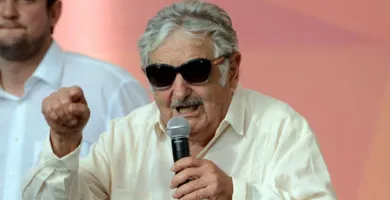 Imagem ilustrativa da imagem Mujica, ex-presidente uruguaio, anuncia tumor no esôfago