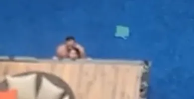 Imagem ilustrativa da imagem Casal faz sexo em piscina de condomínio de luxo em Belém