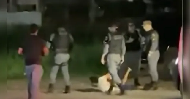 Imagem ilustrativa da notícia VÍDEO: PM é afastado após agredir homem algemado em Cuiabá