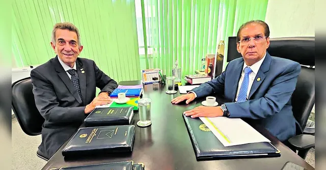 Imagem ilustrativa da notícia Jader recebe representantes do comércio e turismo do Pará