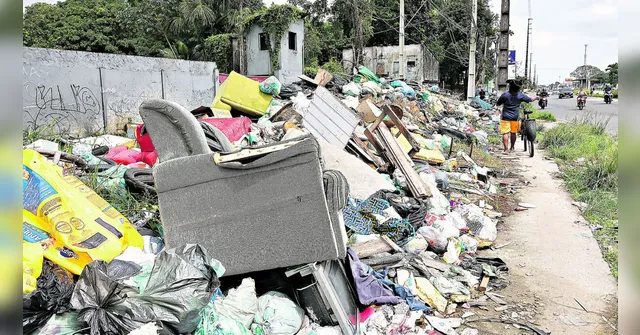 Imagem ilustrativa da notícia Abandono: lixo se acumula nas ruas do distrito de Icoaraci