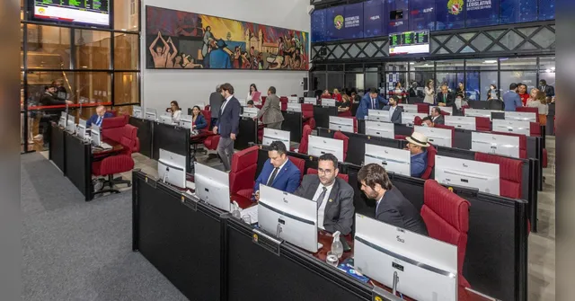 Imagem ilustrativa da notícia Alepa aprova propostas de combate a crimes cibernéticos