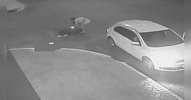 Imagem ilustrativa da notícia Vídeo: mulher rouba grávida, se arrepende e confessa crime 
