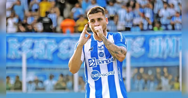 Imagem ilustrativa da notícia Paysandu: mister Copa Verde, João Vieira dedica gol ao filho