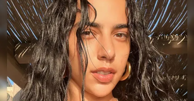 Imagem ilustrativa da notícia Mostrou! Marina sena faz topless em loja nos EUA